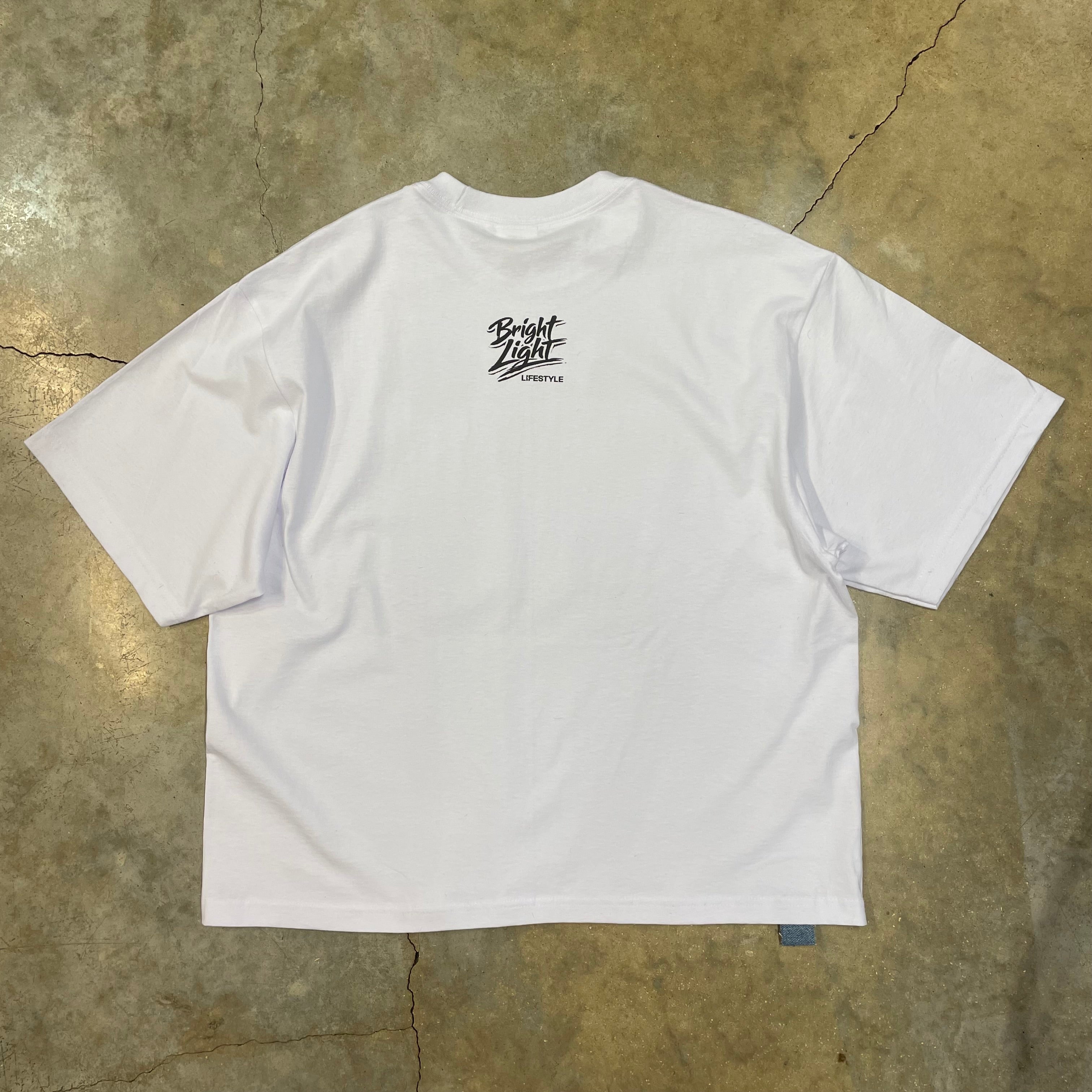 ONE MORE TEE WON’T HURT — Cropped Oversized Tee